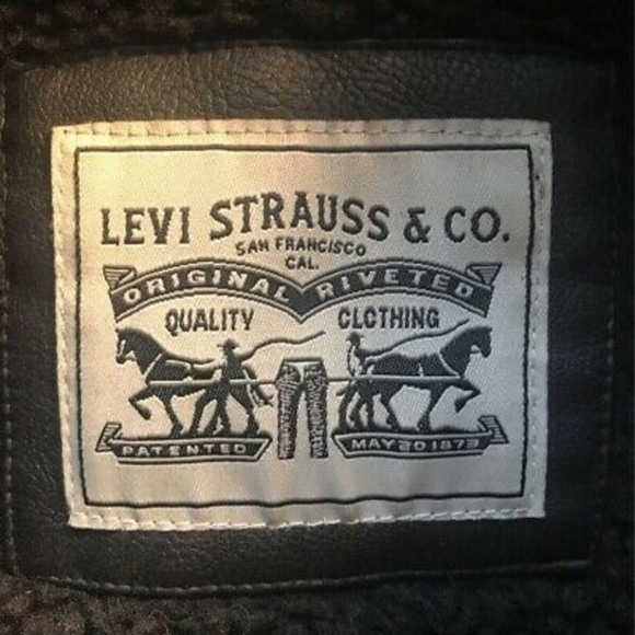 COPY - NEW Levi's Vegan Leather Sherpa Trucker Jacket M - Picture 7 of 8